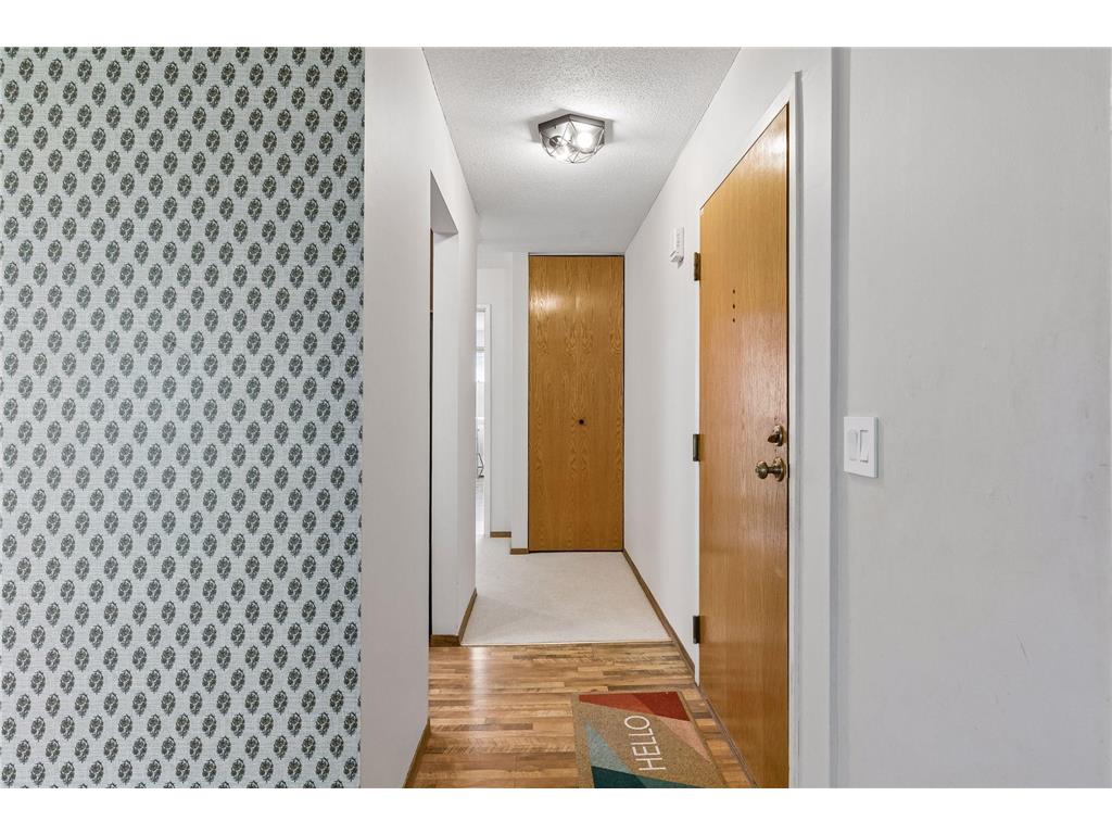 12852 Nicollet Avenue #202 Burnsville MN 55337 7053210 image4
