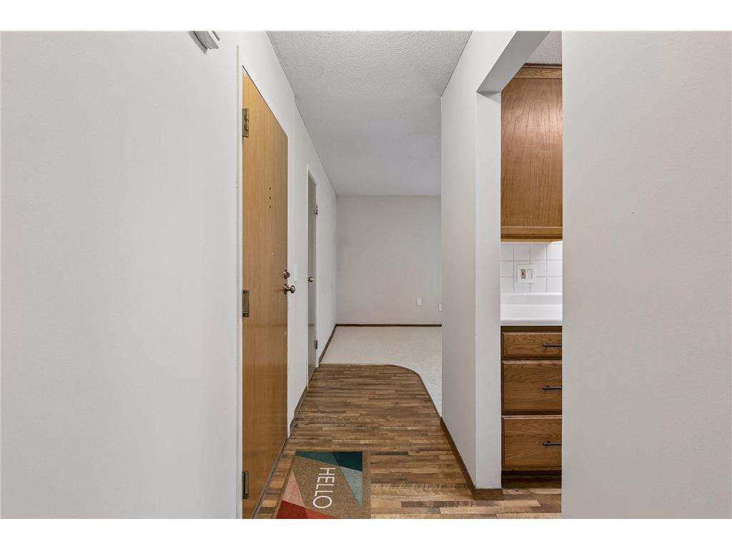 12852 Nicollet Avenue #202 Burnsville MN 55337 7053210 image5