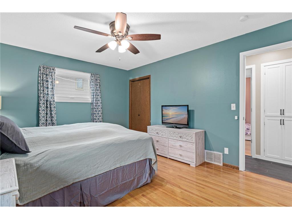 12865 1st Avenue S Burnsville MN 55337 7003178 image15