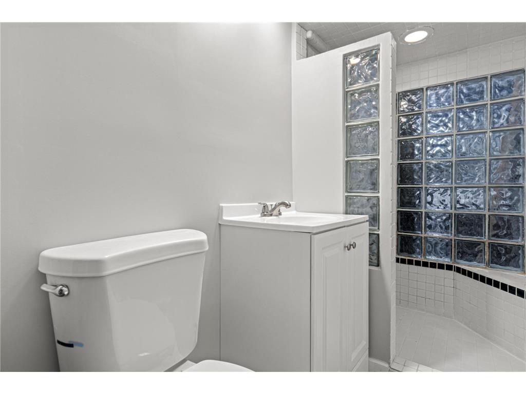 12865 1st Avenue S Burnsville MN 55337 7003178 image25