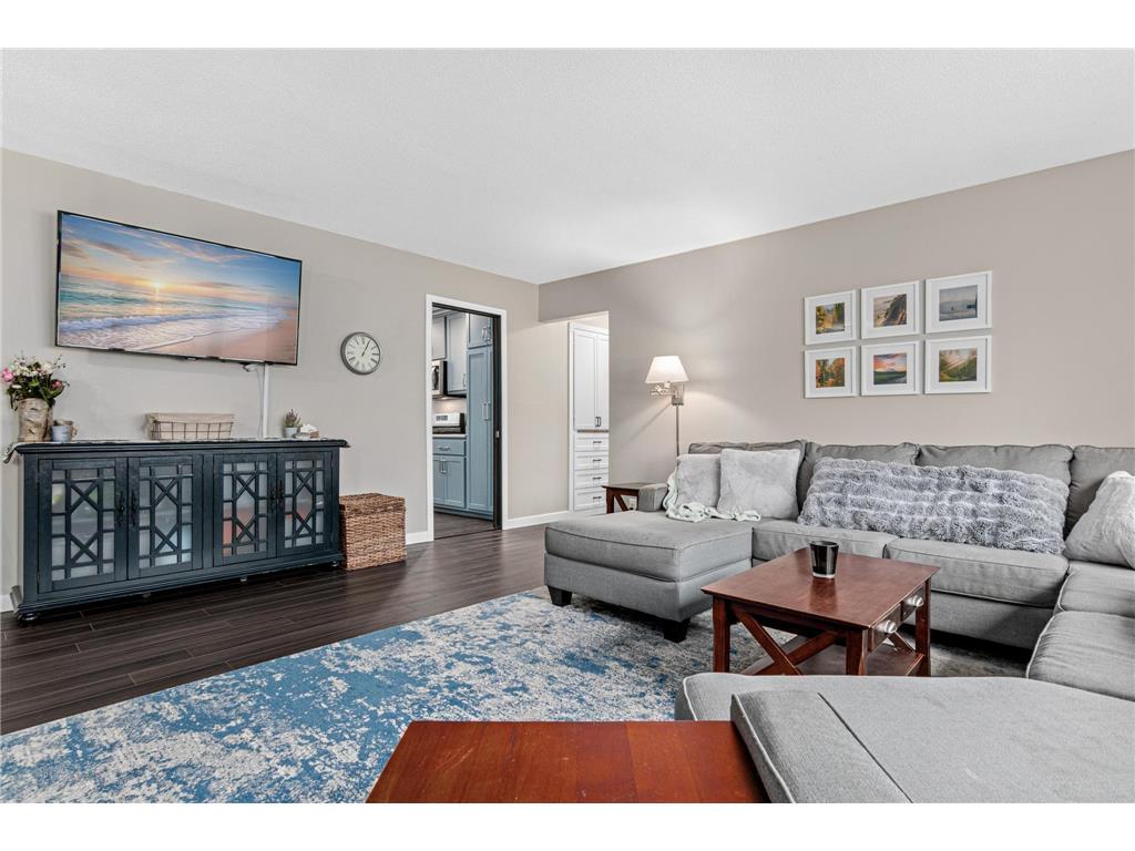 12865 1st Avenue S Burnsville MN 55337 7003178 image3