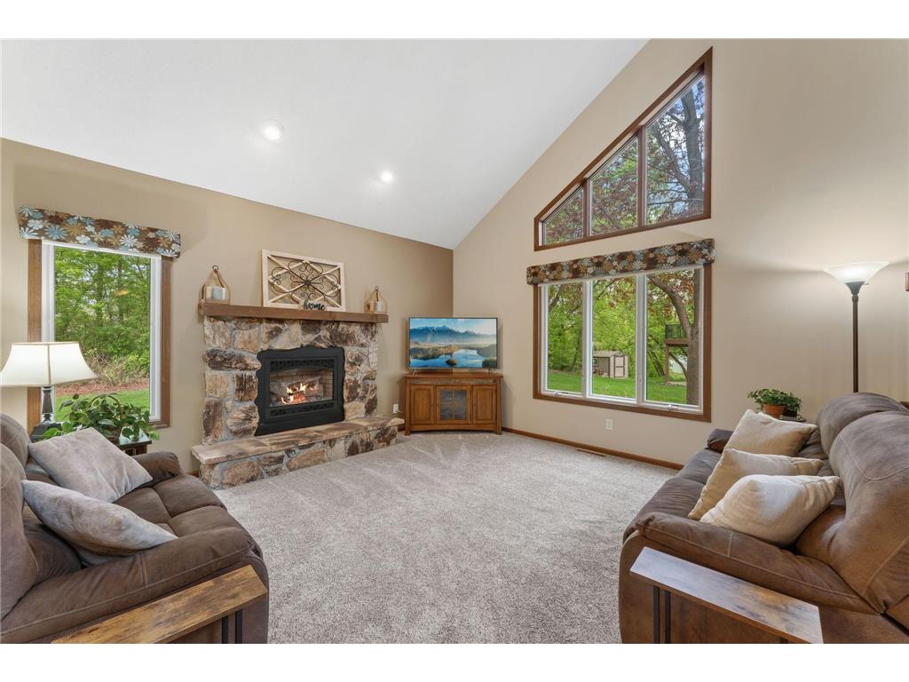 12870 Essex Way Apple Valley MN 55124 7006565 image11