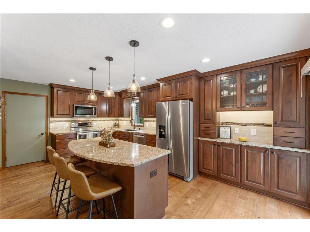12870 Essex Way Apple Valley MN 55124 7006565 image17