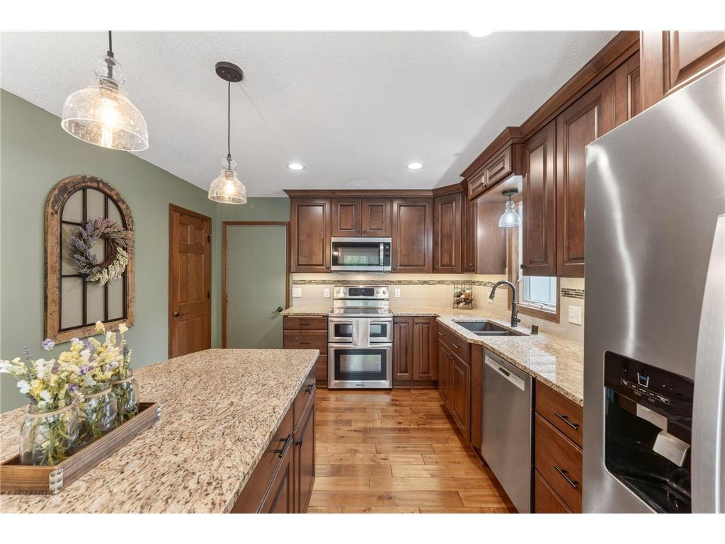 12870 Essex Way Apple Valley MN 55124 7006565 image18