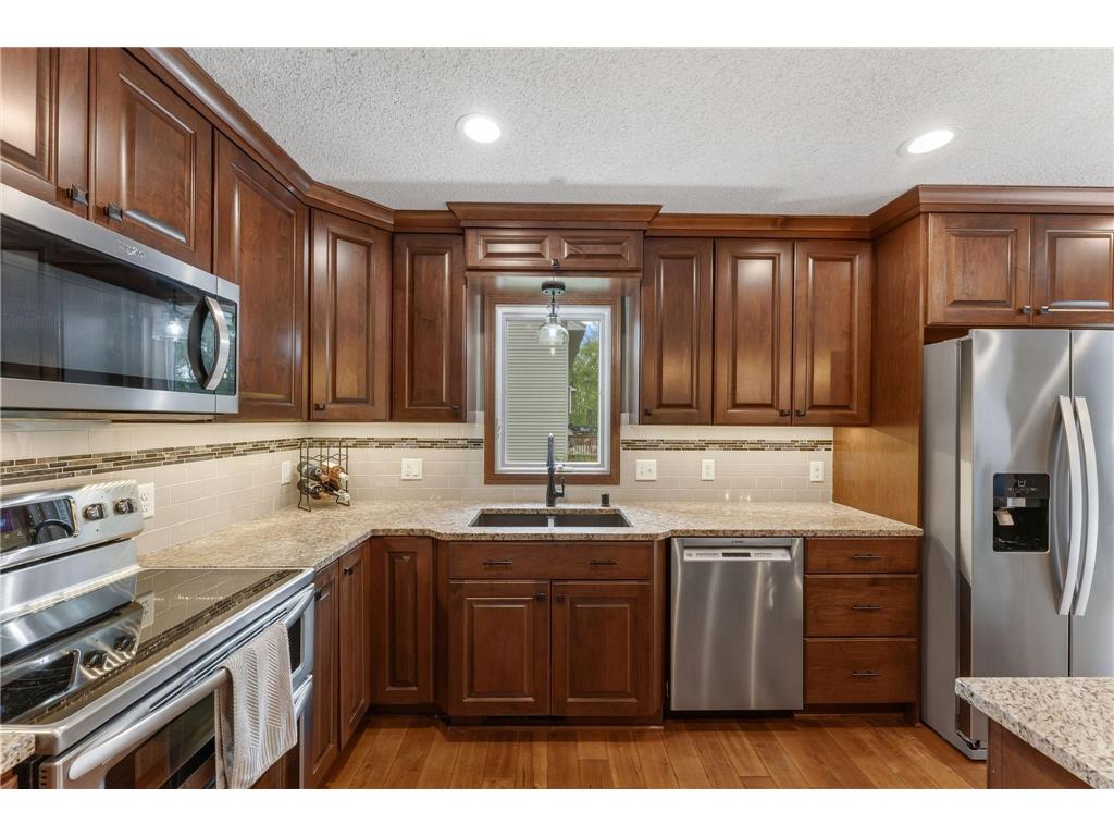 12870 Essex Way Apple Valley MN 55124 7006565 image21