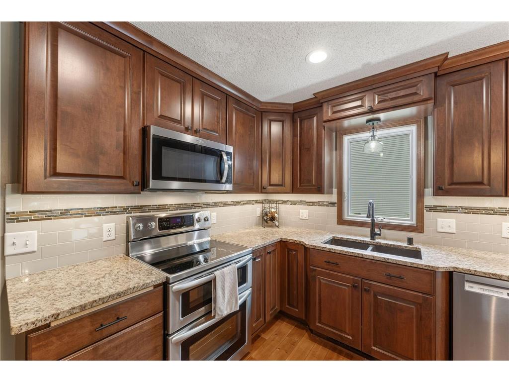 12870 Essex Way Apple Valley MN 55124 7006565 image26
