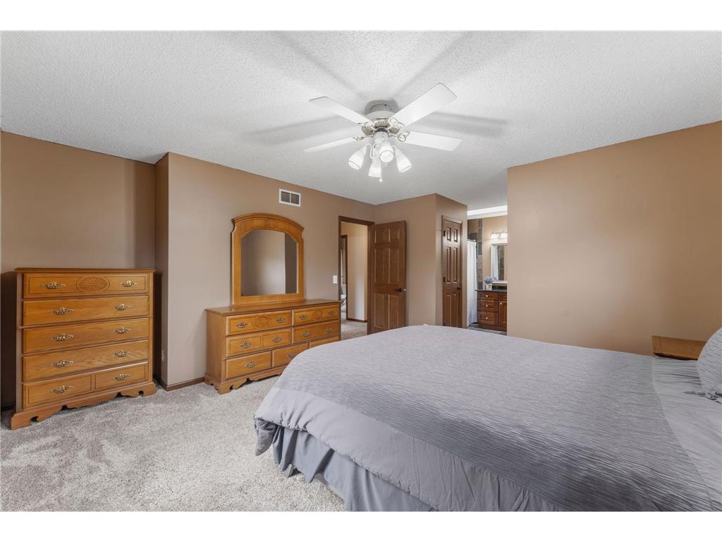 12870 Essex Way Apple Valley MN 55124 7006565 image33