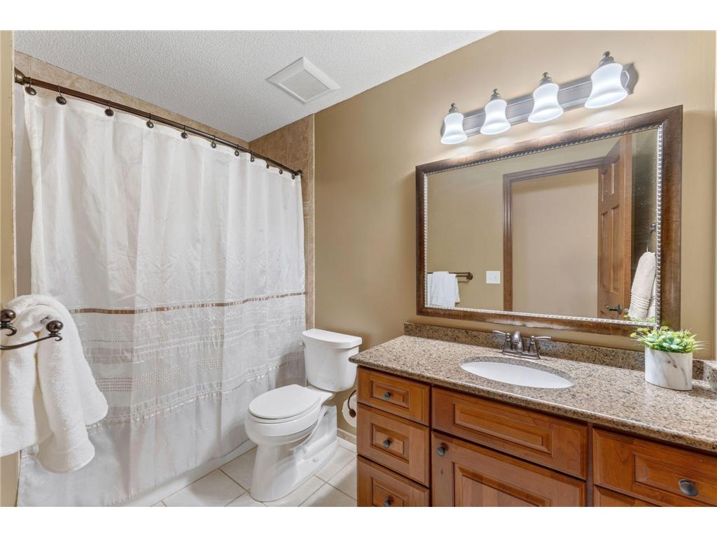 12870 Essex Way Apple Valley MN 55124 7006565 image40