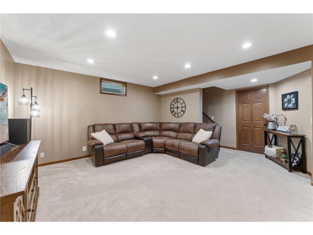 12870 Essex Way Apple Valley MN 55124 7006565 image43