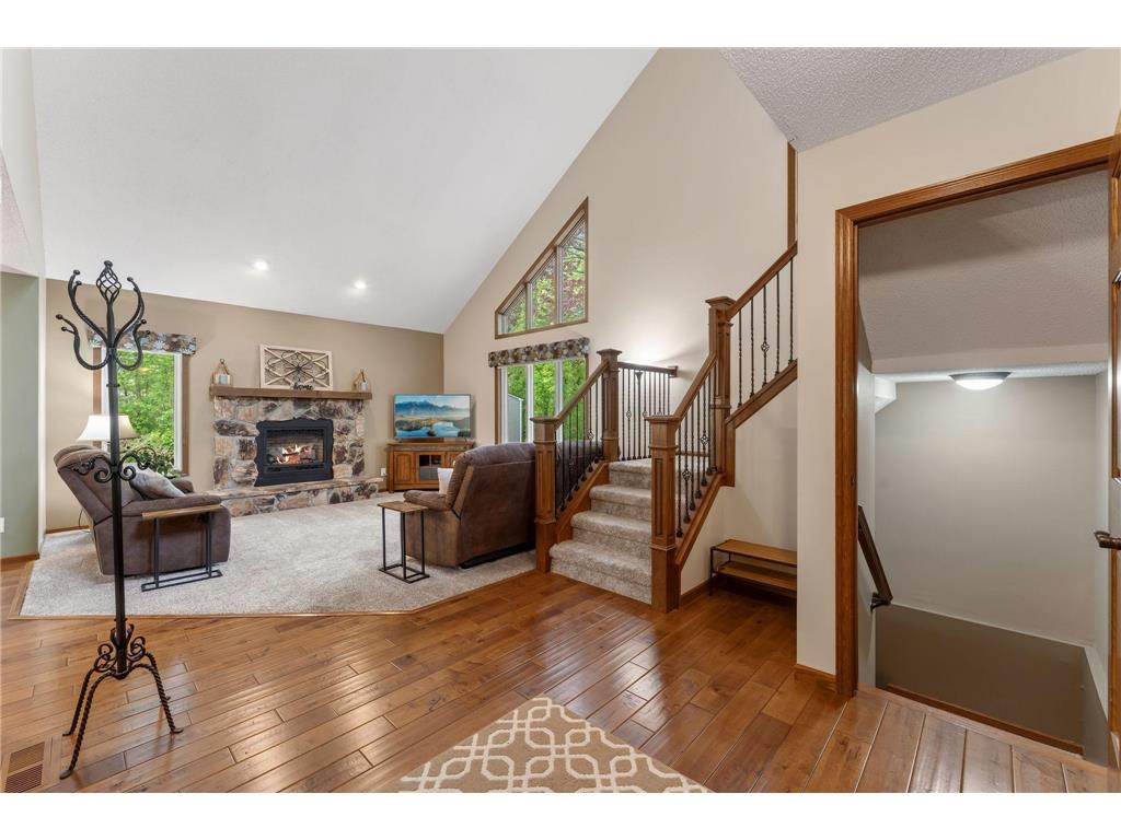 12870 Essex Way Apple Valley MN 55124 7006565 image8