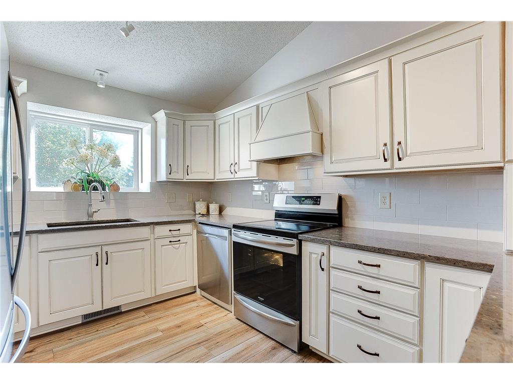 12884 Kerry Street NW Coon Rapids MN 55448 6421464 image1