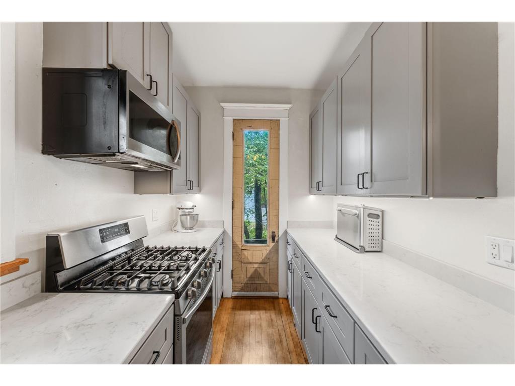 129 Arthur Avenue SE Minneapolis MN 55414 7091972 image9