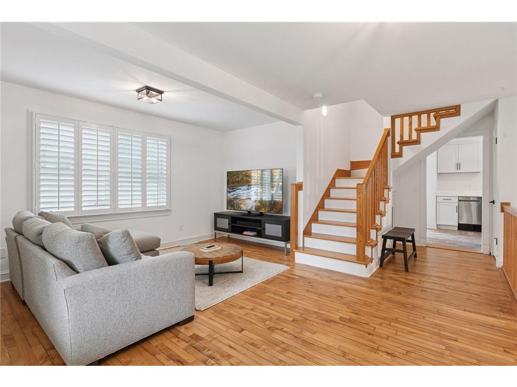 129 Chicago Avenue N Wayzata MN 55391 7062747 image1