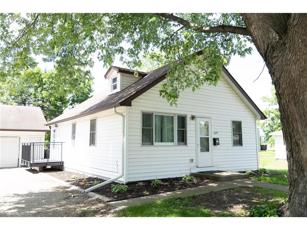 129 Cleveland Street S Cambridge MN 55008 6751127 image1
