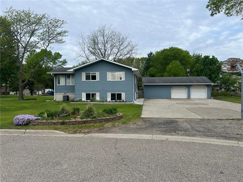 129 Nelson Street E Litchfield MN 55355 7065261 image1