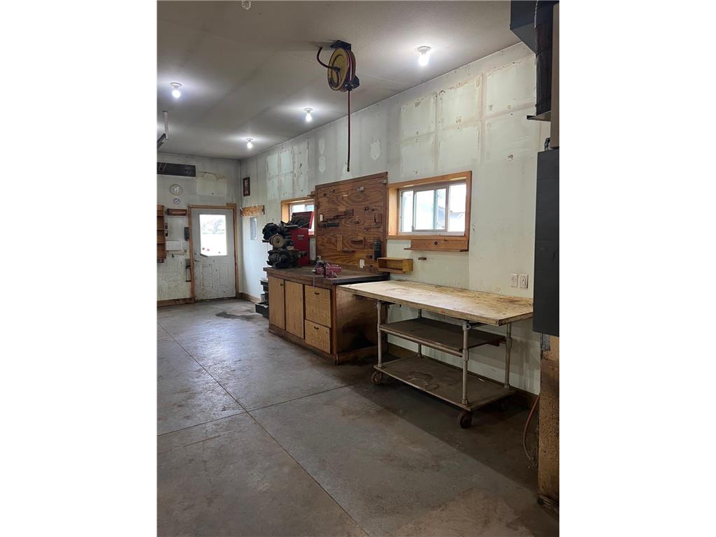129 Nelson Street E Litchfield MN 55355 7065261 image38