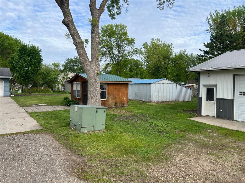 129 Nelson Street E Litchfield MN 55355 7065261 image49