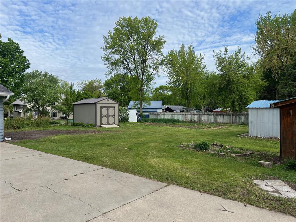 129 Nelson Street E Litchfield MN 55355 7065261 image56
