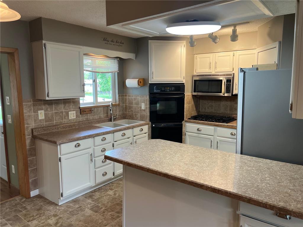 129 Nelson Street E Litchfield MN 55355 7065261 image8
