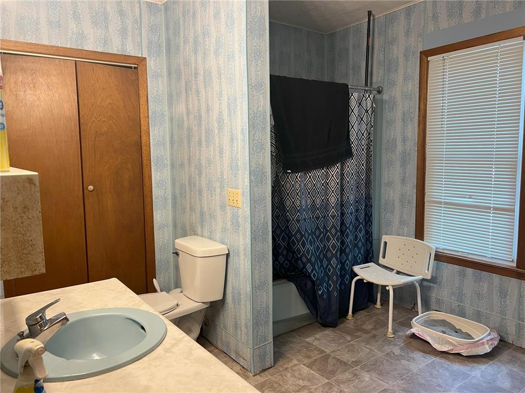 129 S Main Street Sherburn MN 56171 6764357 image20