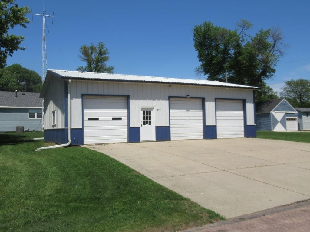 129 S Summit Avenue Hills MN 56138 7083481 image1