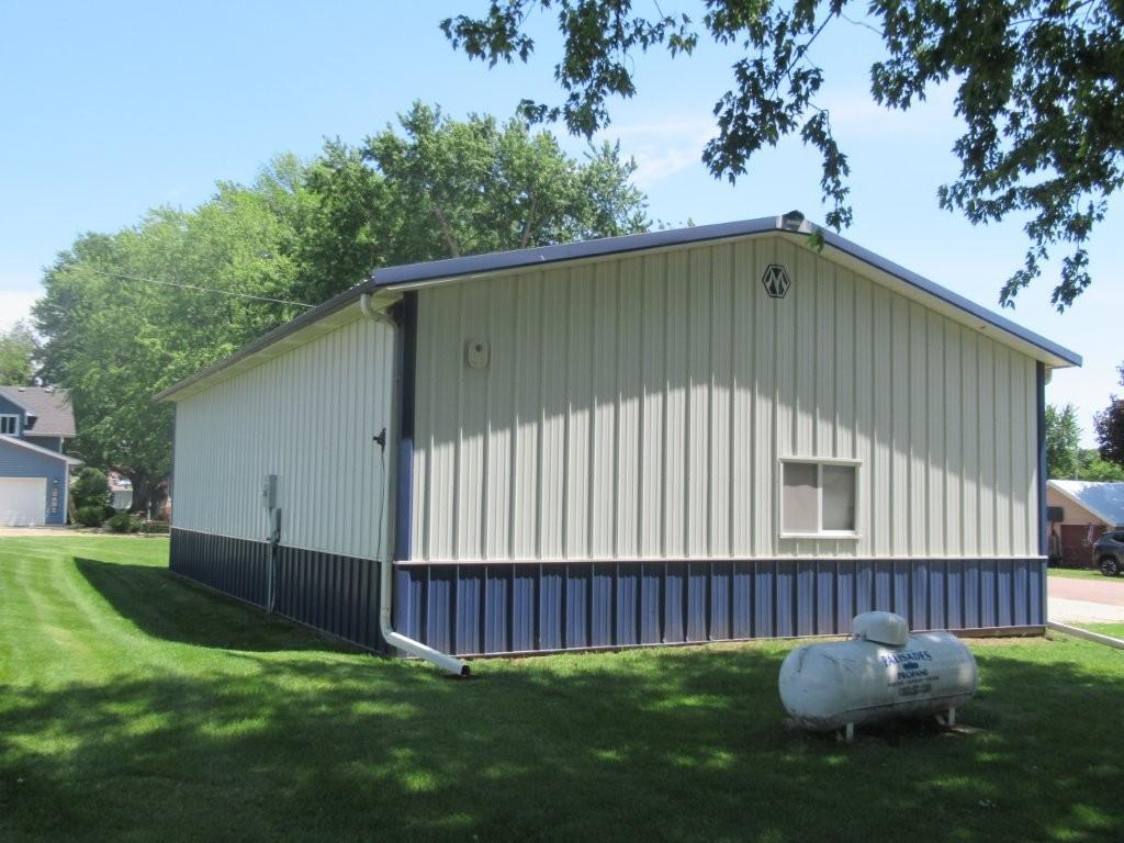 129 S Summit Avenue Hills MN 56138 7083481 image3