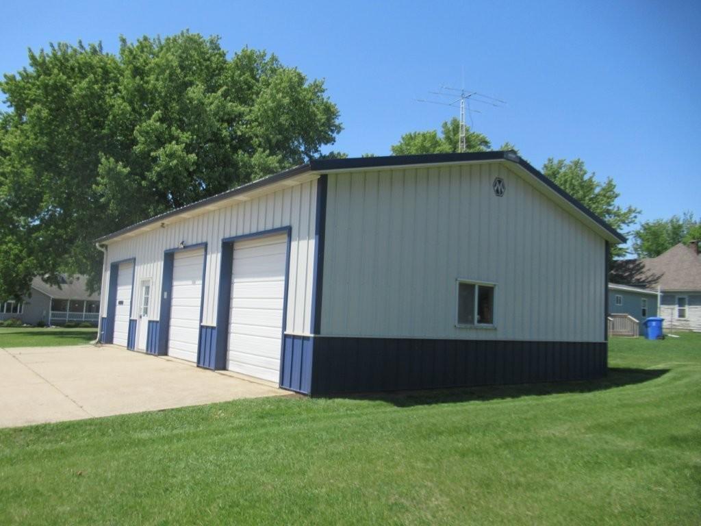 129 S Summit Avenue Hills MN 56138 7083481 image4