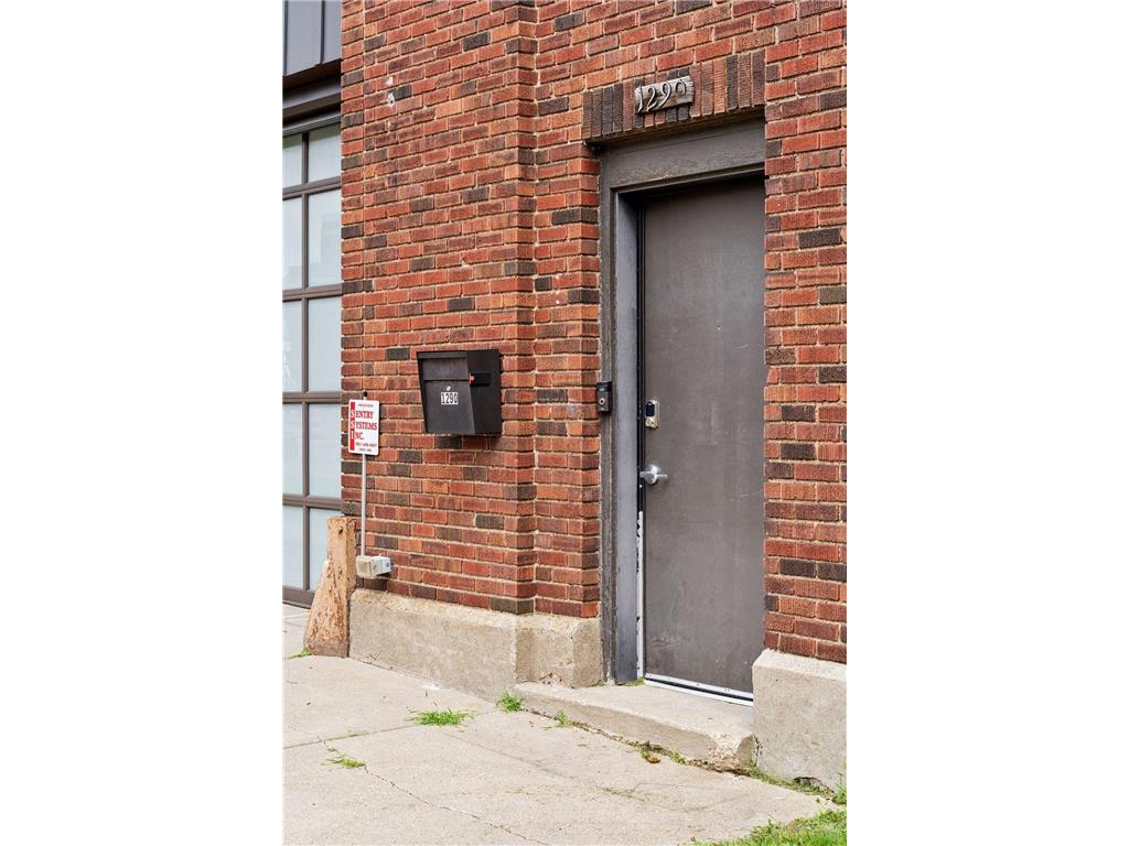 1290 Snelling Avenue N Saint Paul MN 55108 7015483 image3