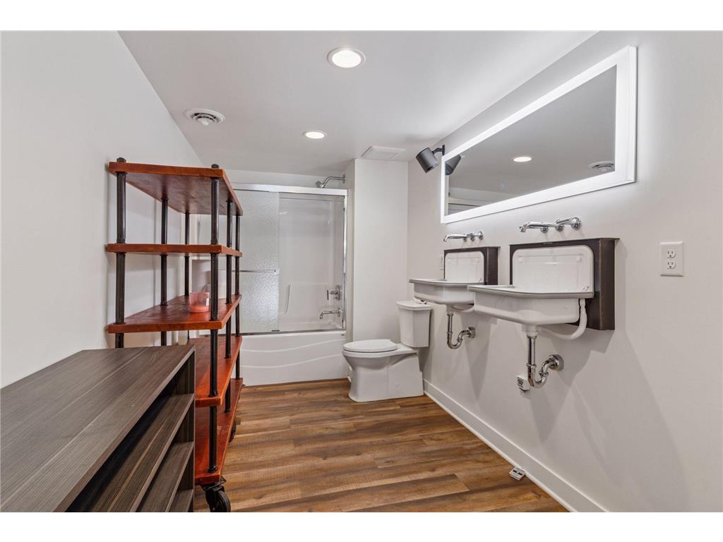 1290 Snelling Avenue N Saint Paul MN 55108 7015483 image33