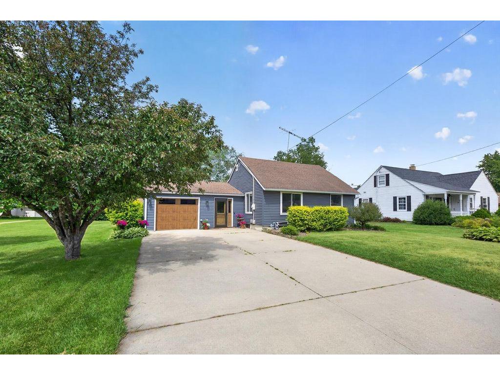 1290 West Avenue Zumbrota MN 55992 7090644 image1
