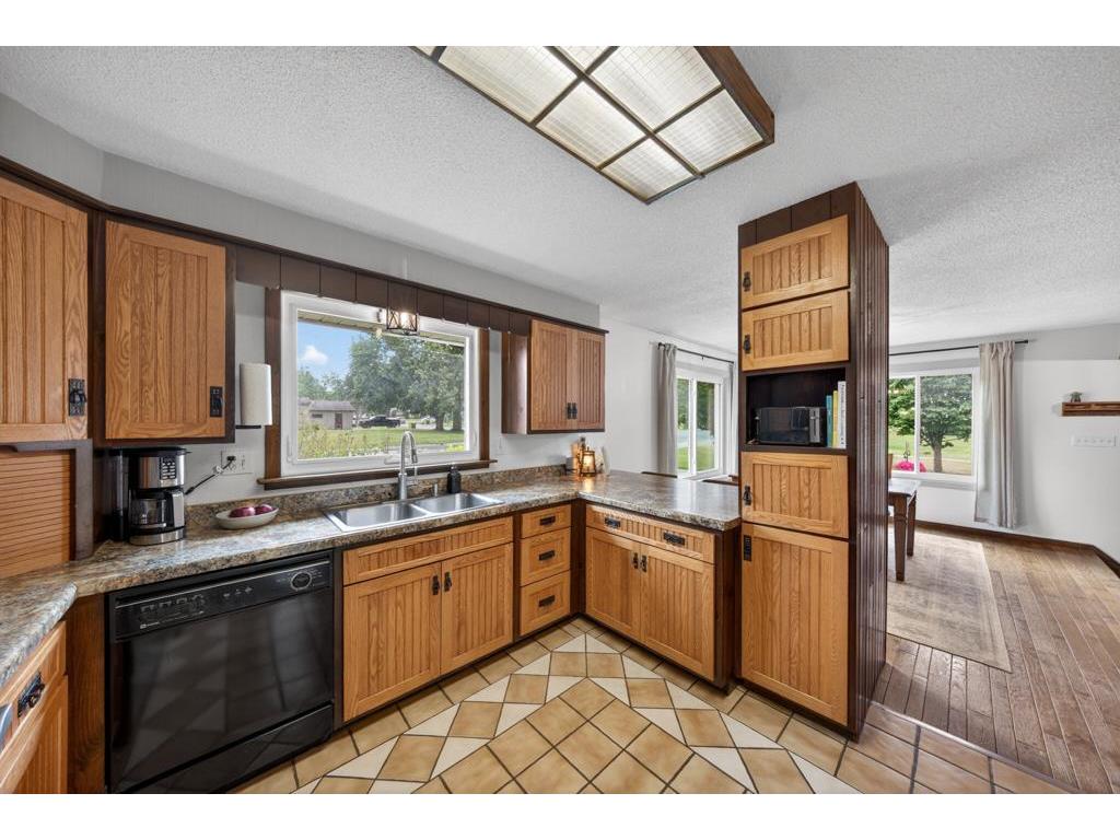 1290 West Avenue Zumbrota MN 55992 7090644 image12
