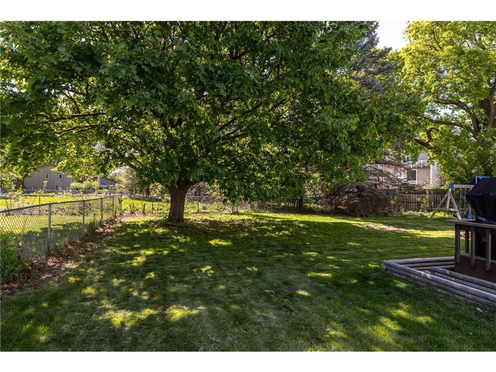 12910 Penn Avenue S Burnsville MN 55337 7073359 image10