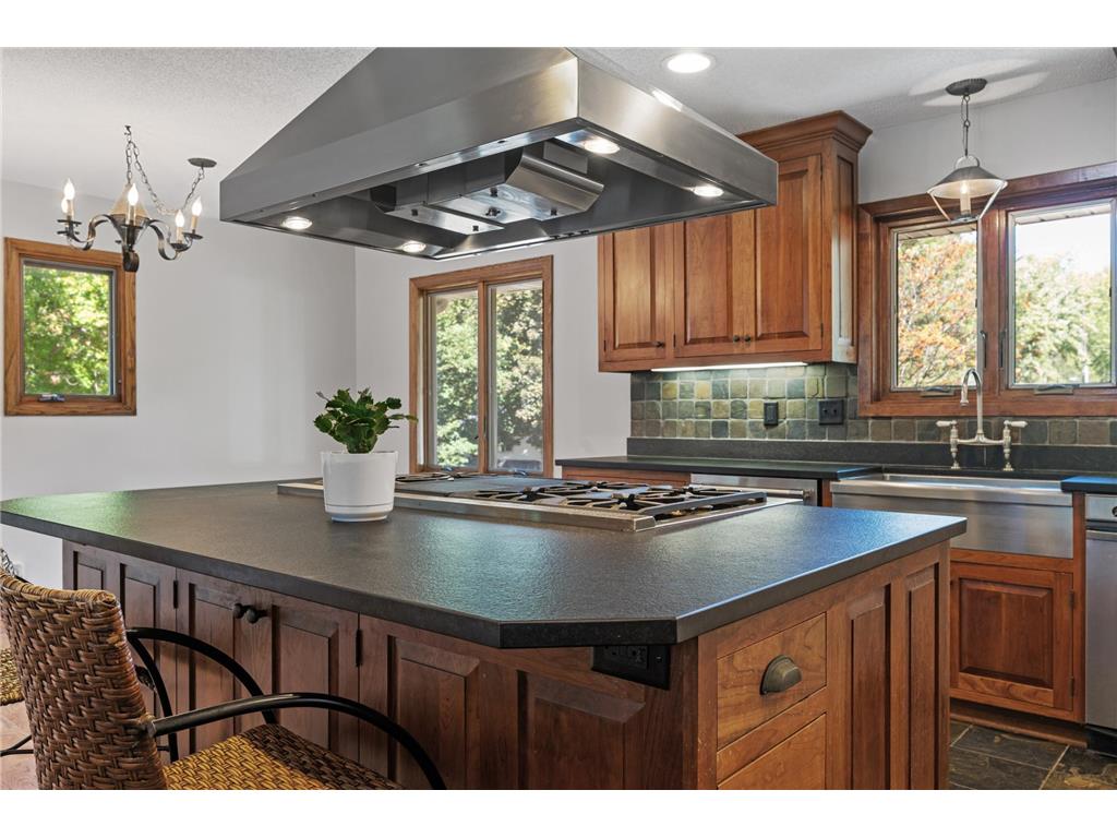 12914 Portland Avenue Burnsville MN 55337 6600052 image1