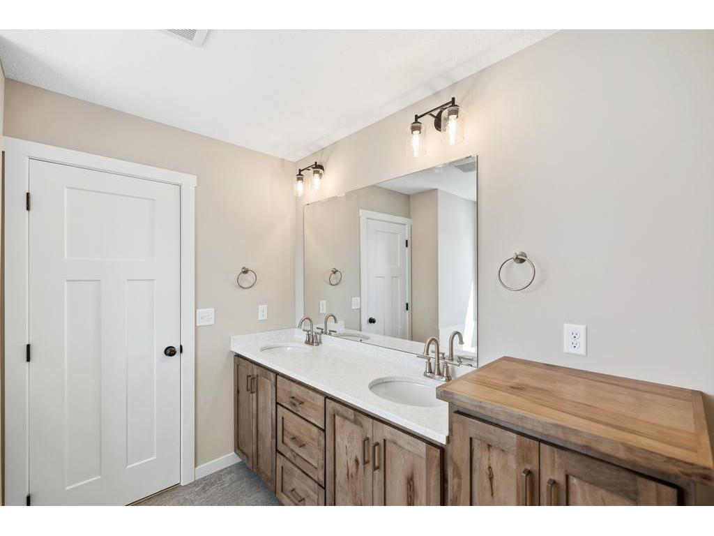 12917 295th Avenue NW Princeton MN 55371 7055279 image21