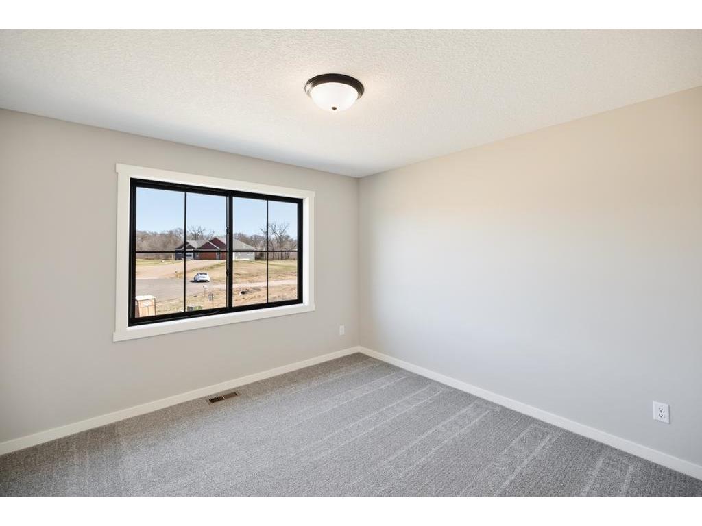 12917 295th Avenue NW Princeton MN 55371 7055279 image23