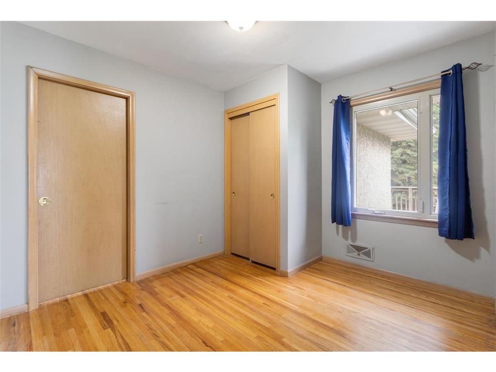 1292 County Road B W Roseville MN 55113 7082263 image11