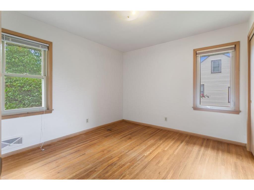 1292 County Road B W Roseville MN 55113 7082263 image13
