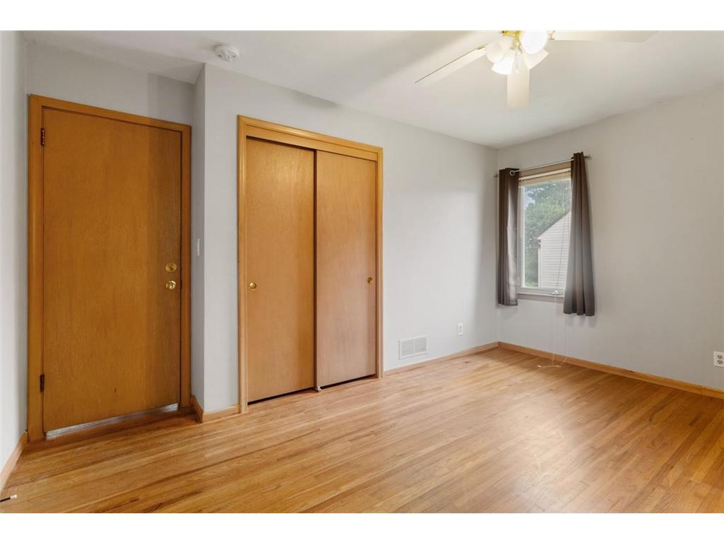 1292 County Road B W Roseville MN 55113 7082263 image16
