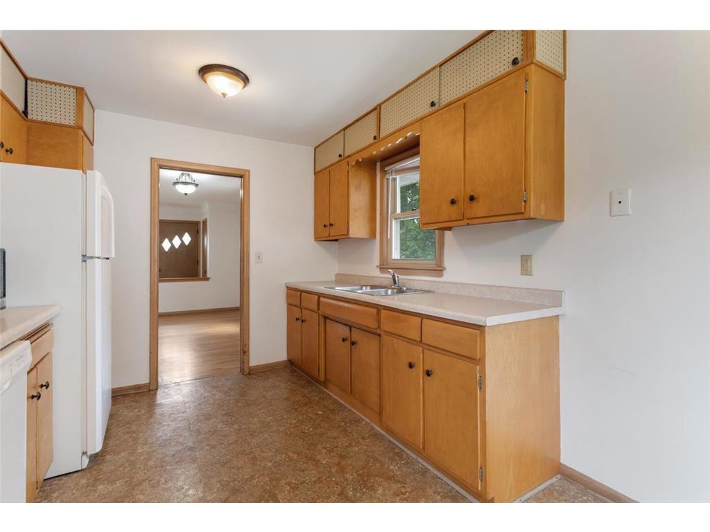 1292 County Road B W Roseville MN 55113 7082263 image19