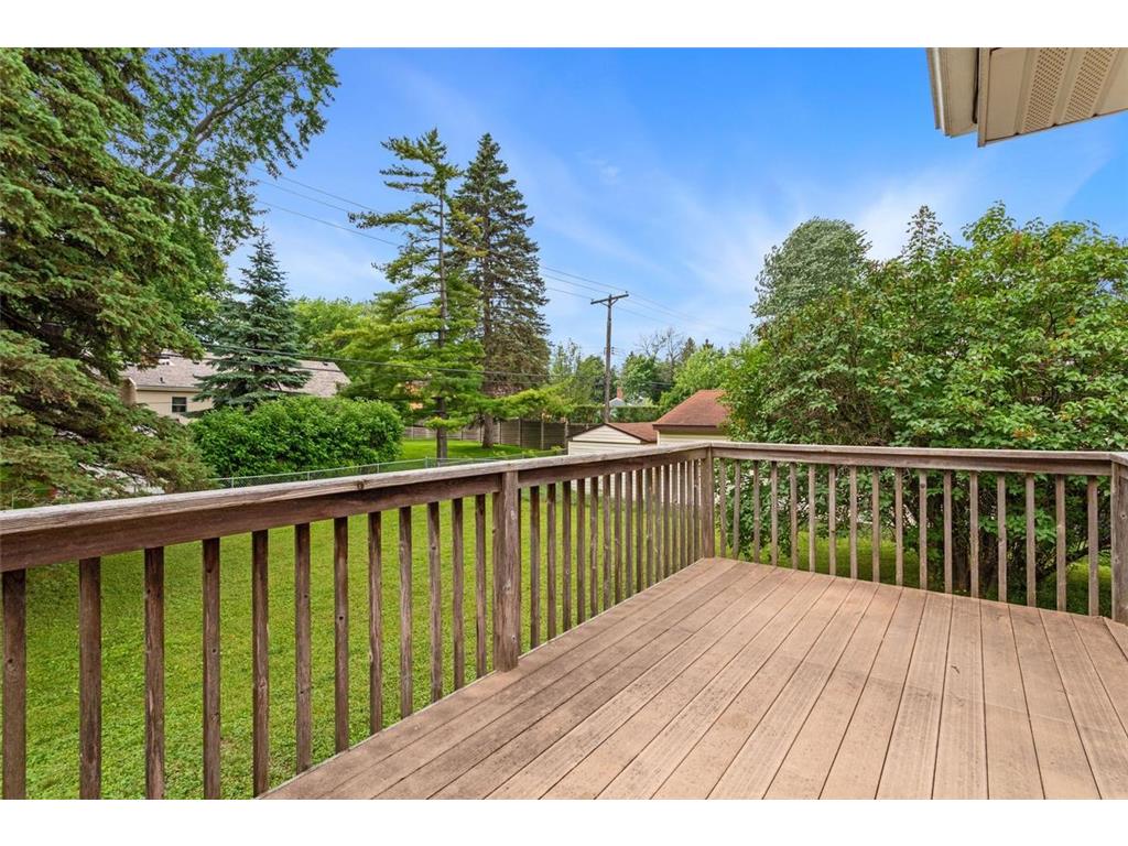 1292 County Road B W Roseville MN 55113 7082263 image6