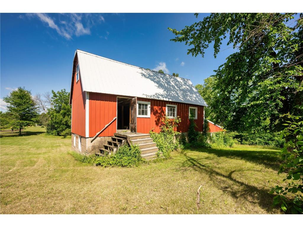 1292 County Road H Star Prairie WI 54026 - Apple River 7092229 image33