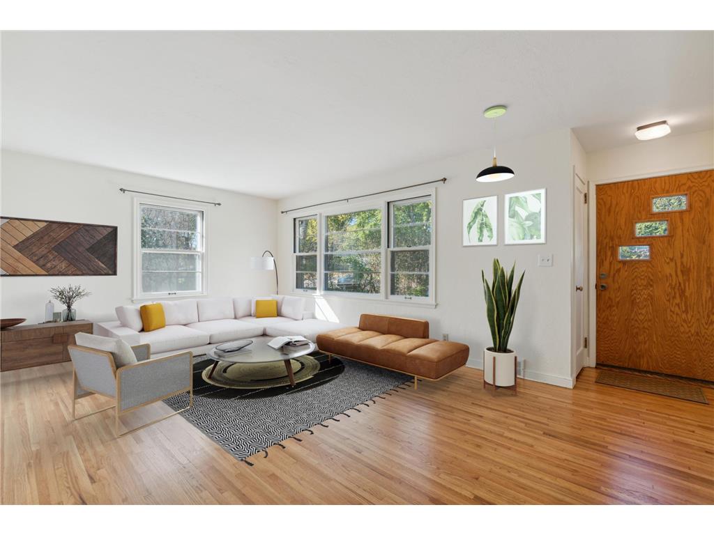 1292 Draper Avenue Roseville MN 55113 6613432 image1