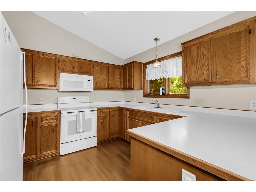 12929 Garrett Avenue Apple Valley MN 55124 7066853 image11