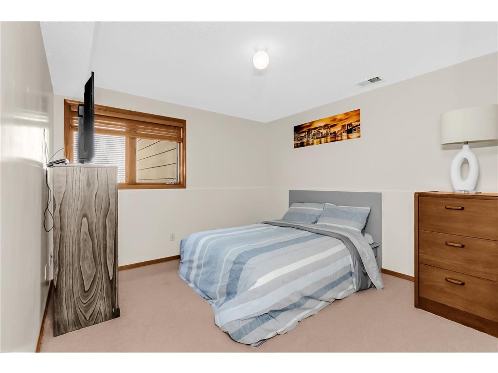 12929 Garrett Avenue Apple Valley MN 55124 7066853 image26