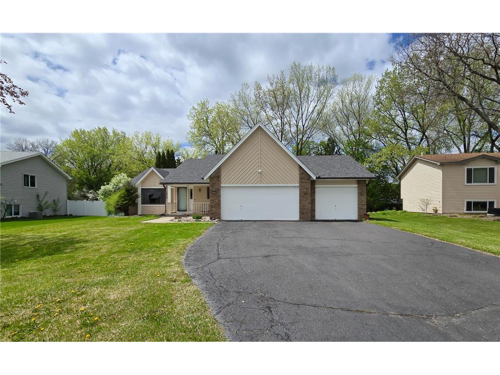 12929 Garrett Avenue Apple Valley MN 55124 7066853 image3