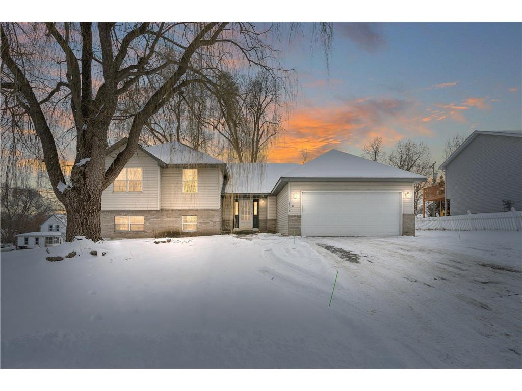 1294 County Road B E Maplewood MN 55109 6641014 image1