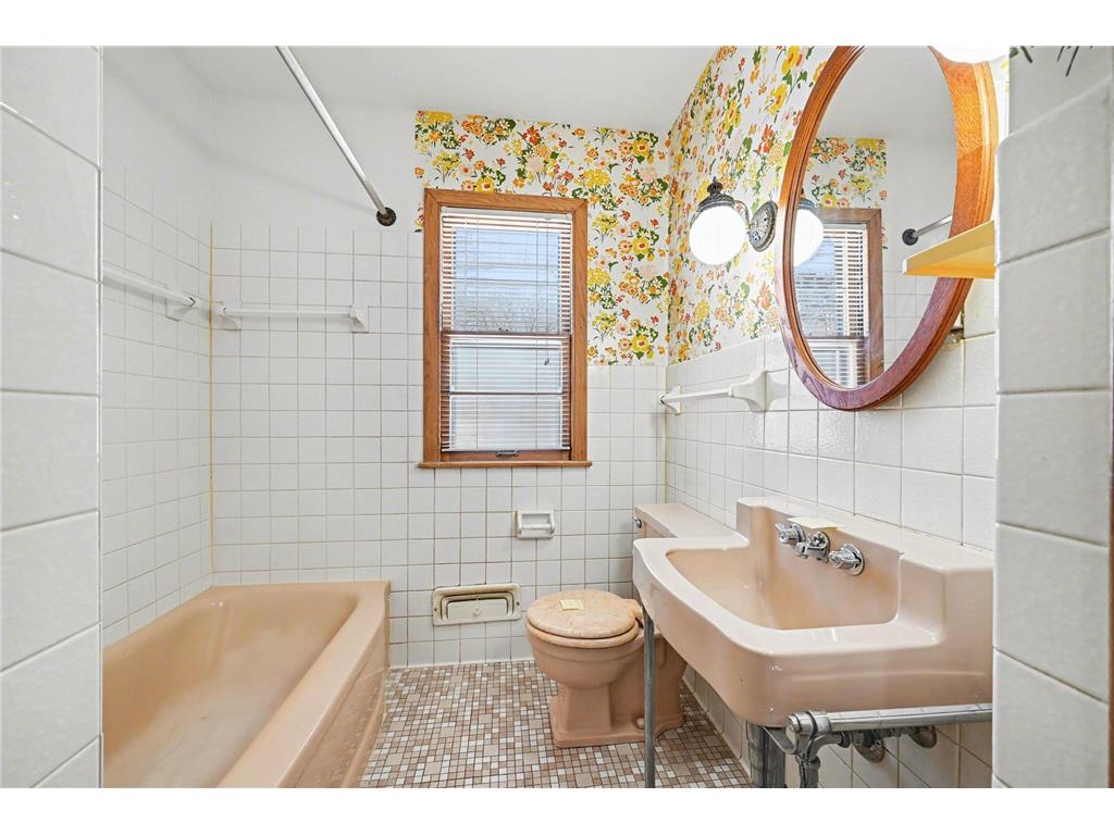 1294 Hall Avenue West Saint Paul MN 55118 7010561 image14