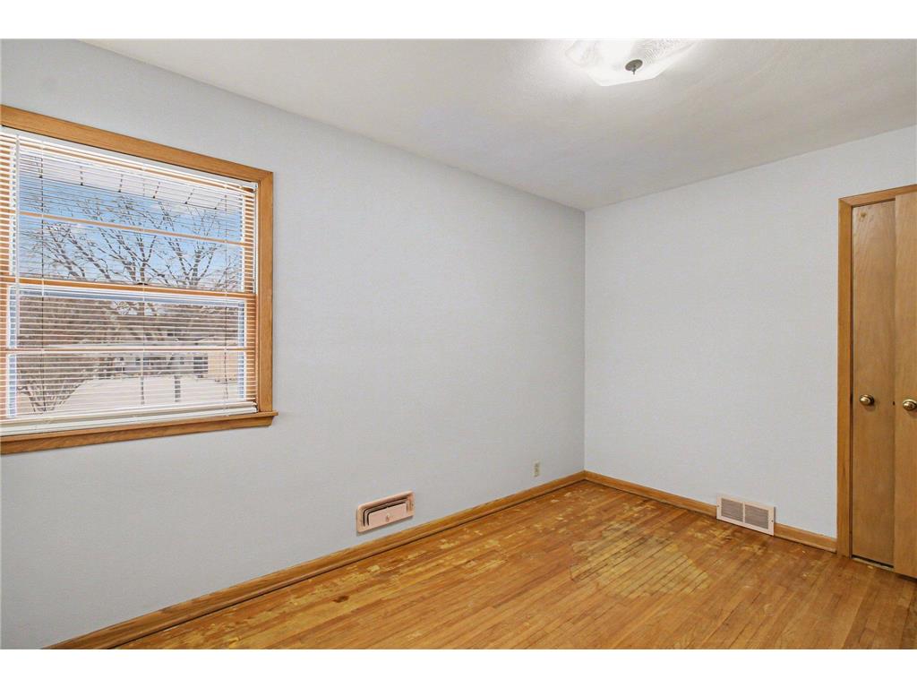 1294 Hall Avenue West Saint Paul MN 55118 7010561 image22