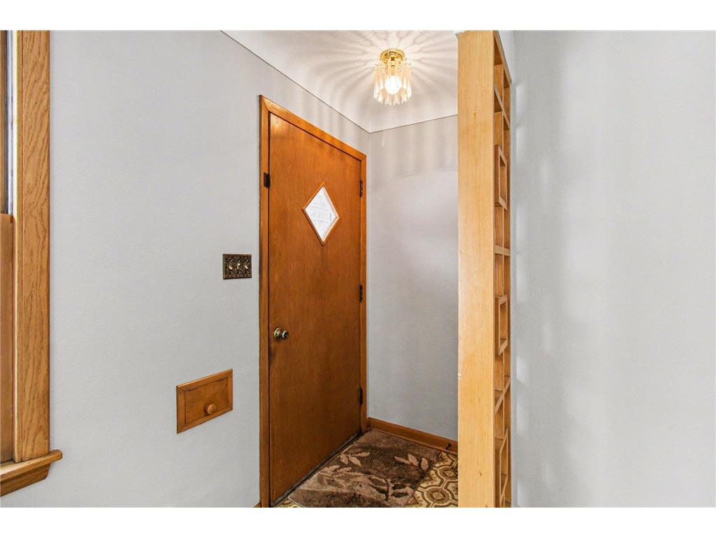 1294 Hall Avenue West Saint Paul MN 55118 7010561 image3