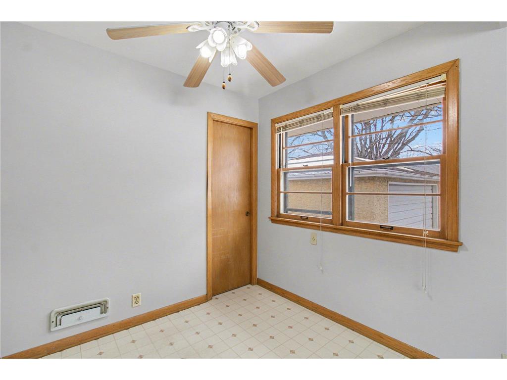 1294 Hall Avenue West Saint Paul MN 55118 7010561 image8